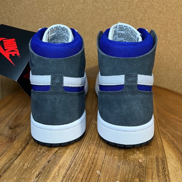 Jordan 1
Air zoom comfort 2
Brand new - Picture 2 of 8